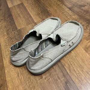 Women’s Sanuk loafers size 8 new